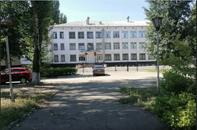 Фотография школы.